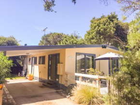 Отель Beachwalk Cottage  Сорренто